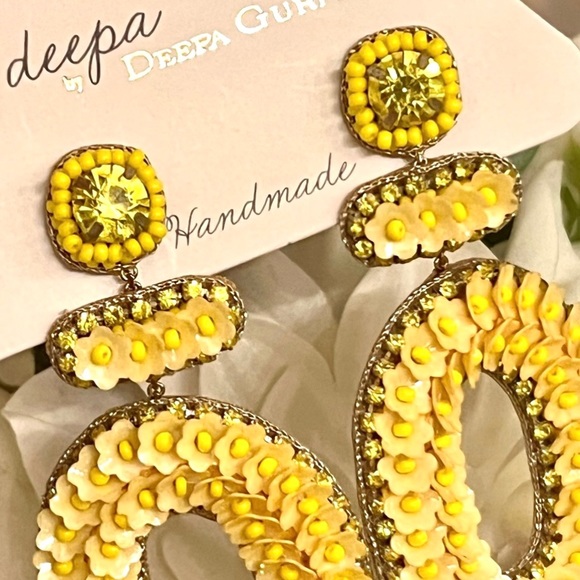 NWT Deepa Gurnani Beaded Crystal Flower Chandeliers - Picture 11 of 16
